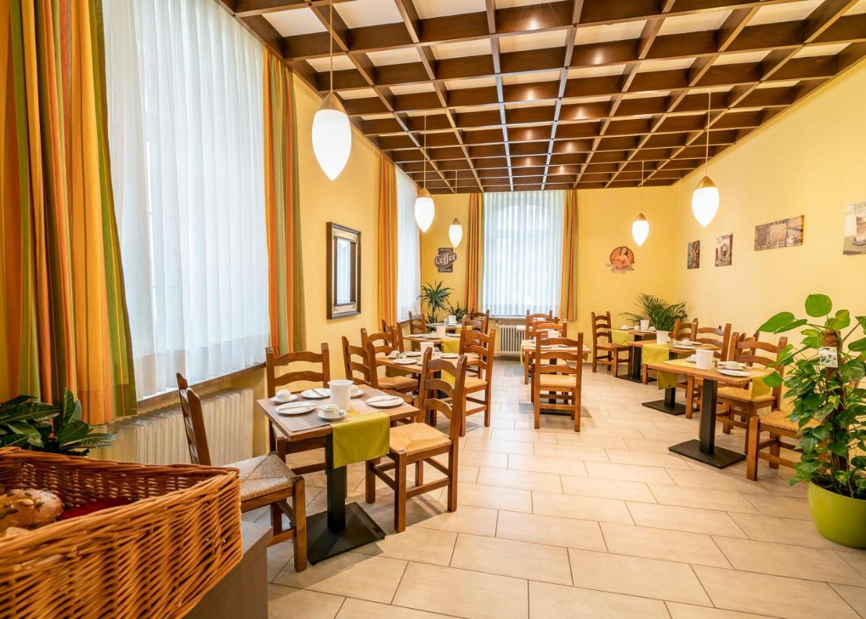 Hotel Restaurant Schwert Kehl Екстериор снимка
