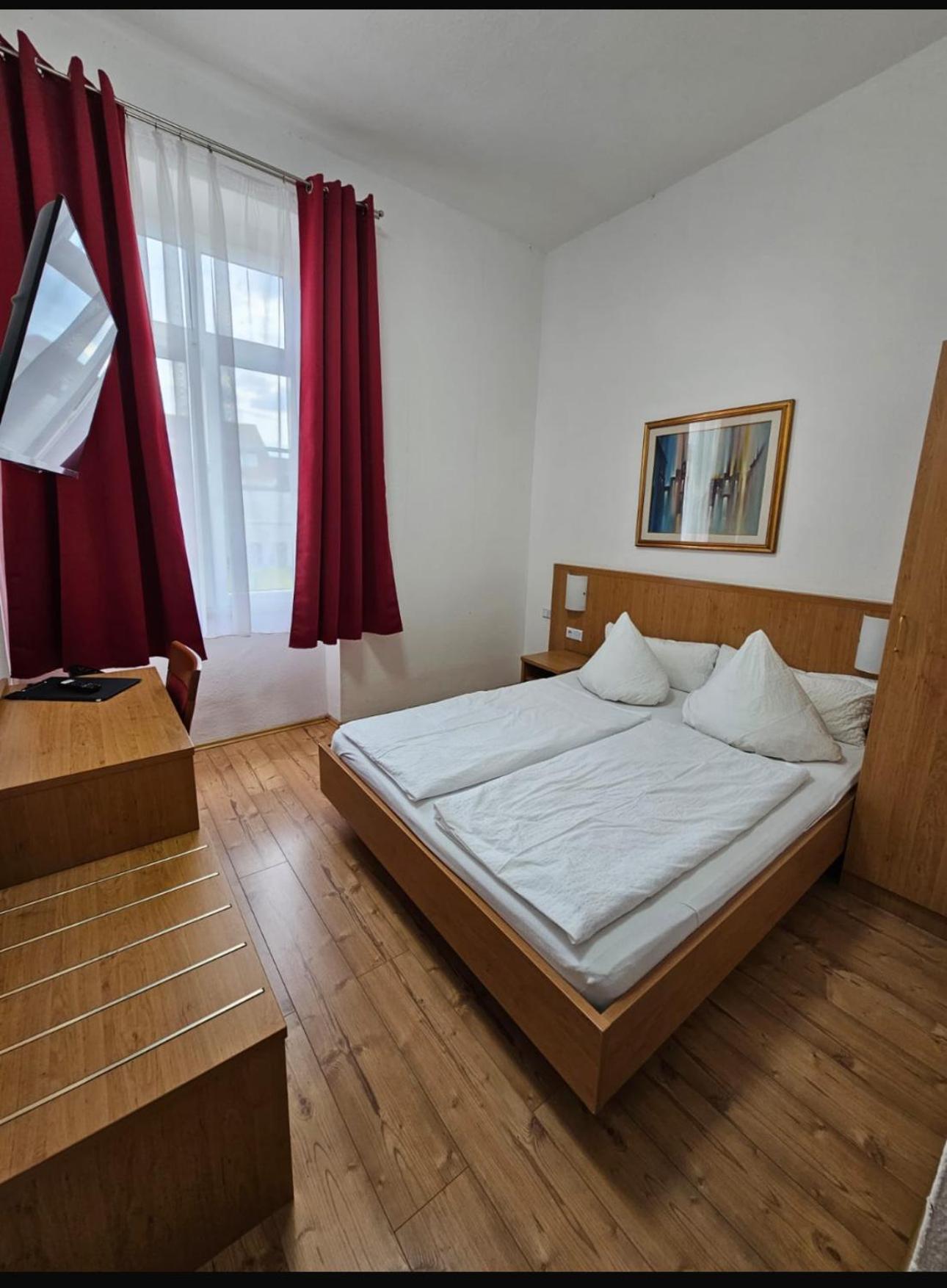 Hotel Restaurant Schwert Kehl Екстериор снимка