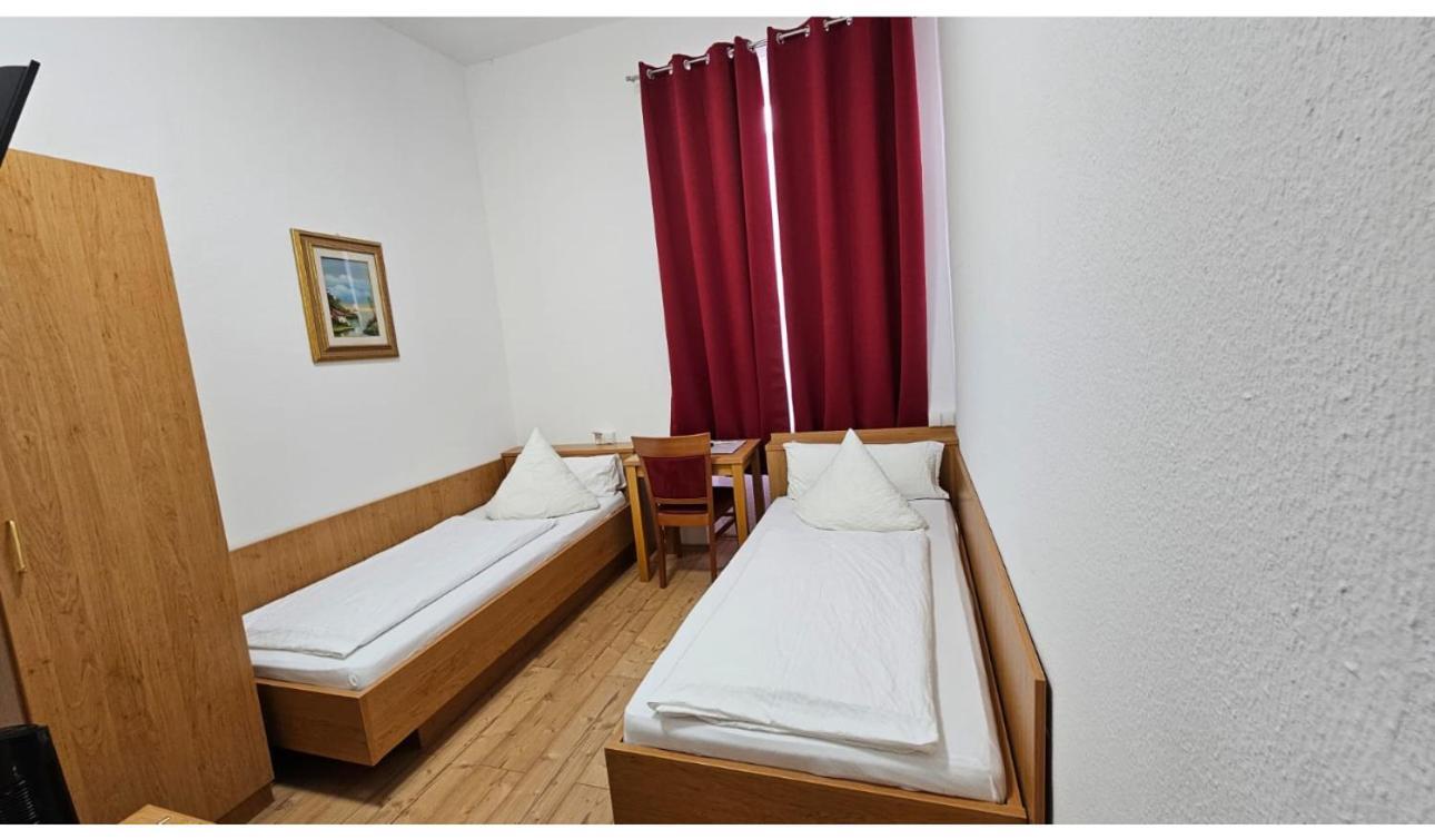 Hotel Restaurant Schwert Kehl Екстериор снимка