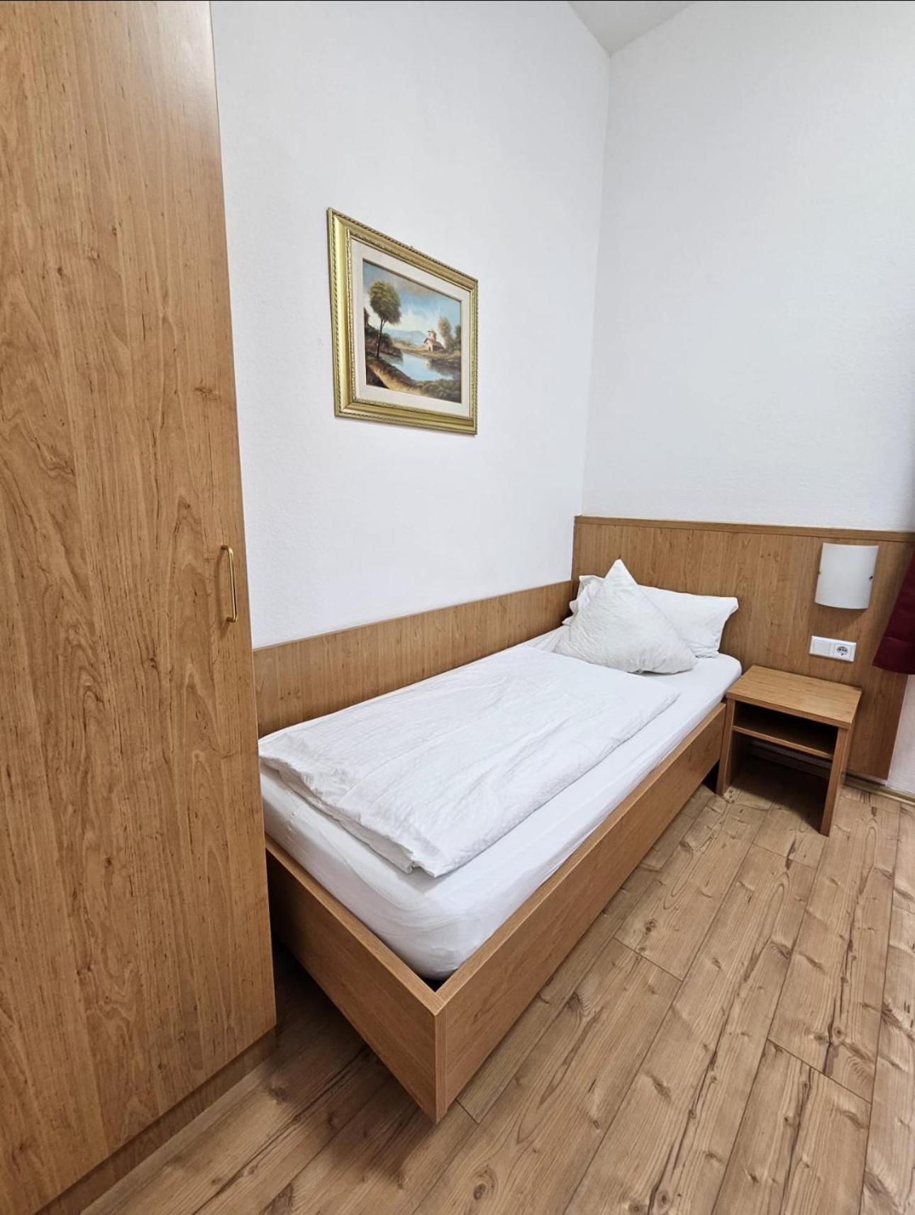 Hotel Restaurant Schwert Kehl Екстериор снимка