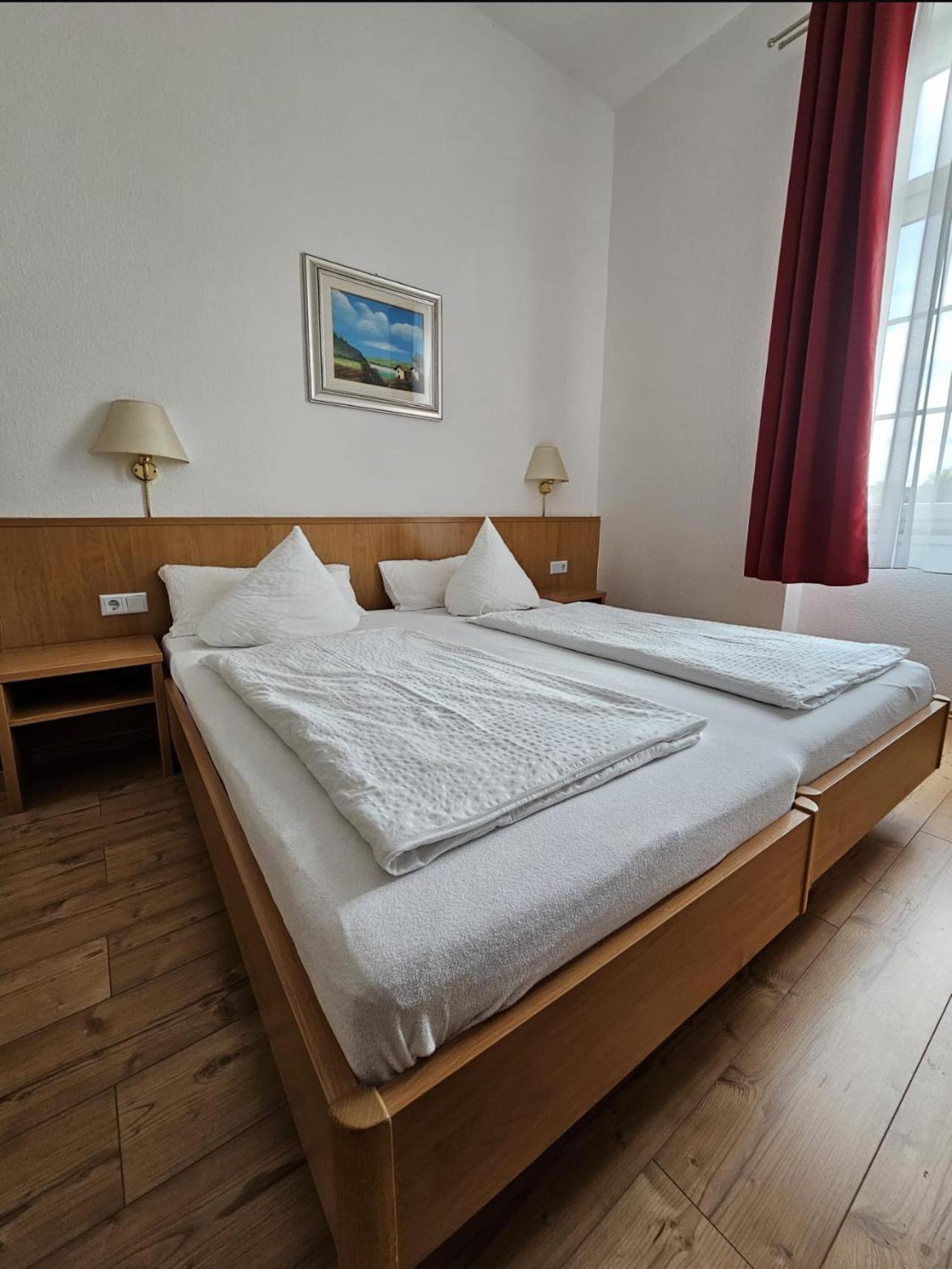 Hotel Restaurant Schwert Kehl Екстериор снимка